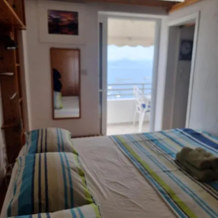 Atlas Apartment With Private Beach And Seaview Blue Loutráki Extérieur photo