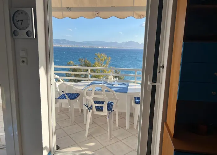 Atlas Apartment With Private Beach And Seaview Blue